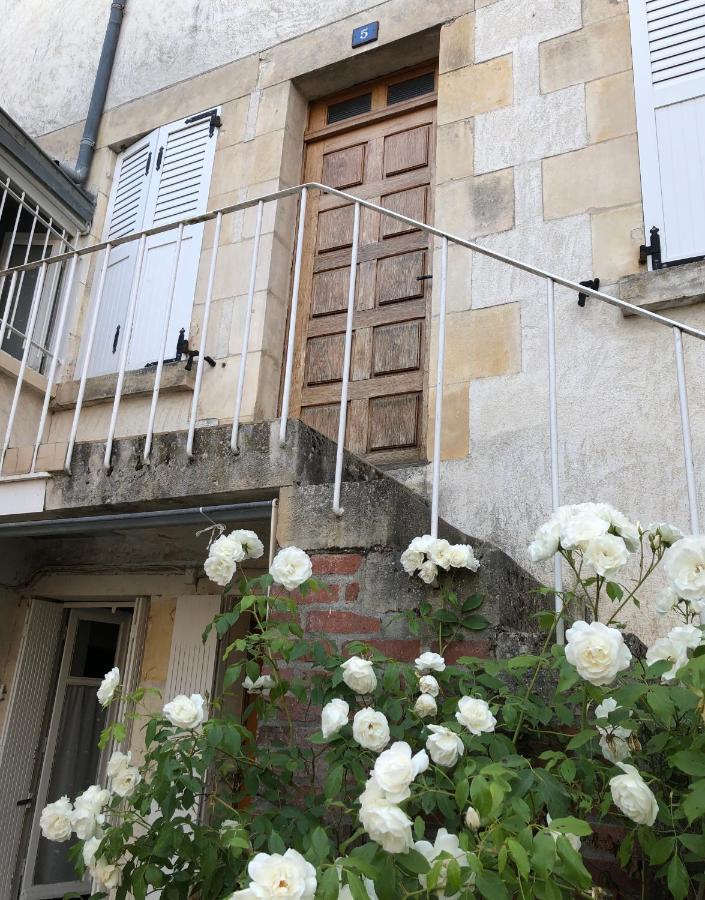 Sancerre Sunflower - Tournesol De Sancerre Exterior photo